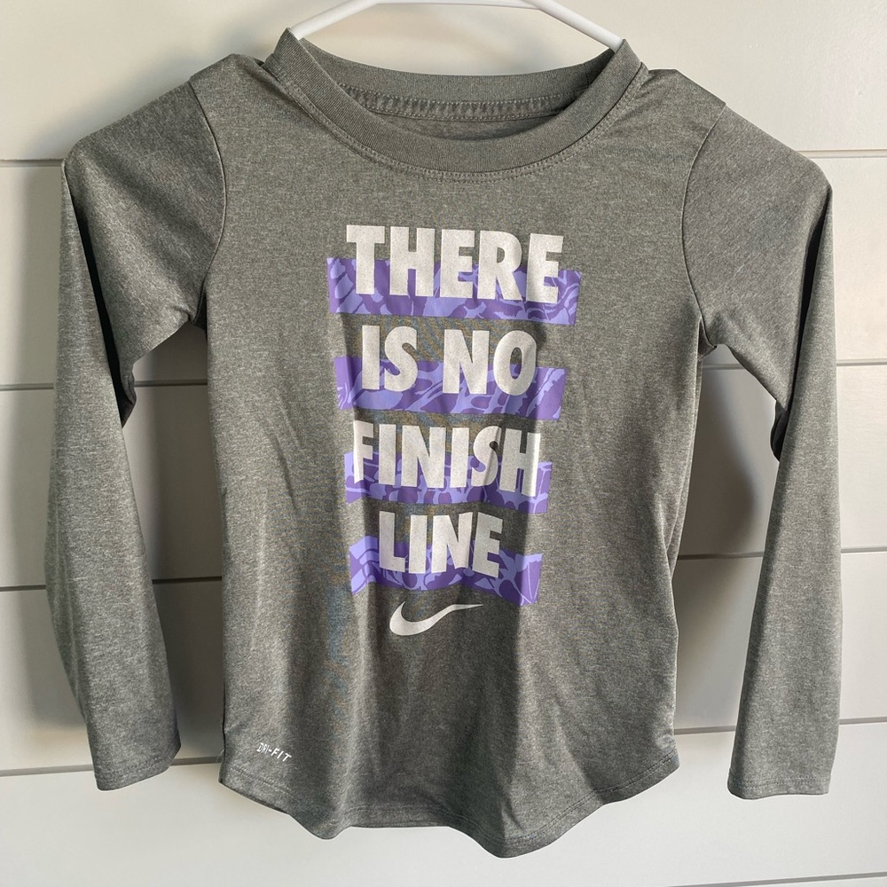 Girls Atheletic Nike Top